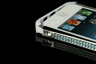 探尋iPhone 5S小蠻腰五金鉆石邊框 時(shí)尚與保護(hù)的完美融合
